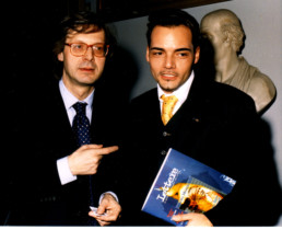 Nel 1998, direttore del mensile Lettere e Vittorio Sgarbi componente del comitato scientifico del magazine