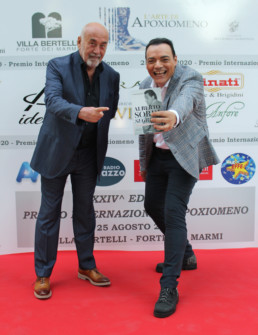 Igor Righetti con lo scrittore e autore di Striscia la Notizia, Lorenzo Beccati
